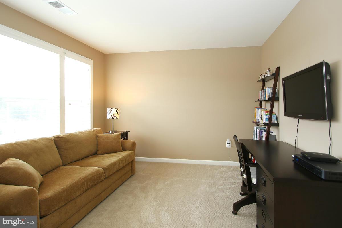 HUNTER RIDGE ESTATES - Residential