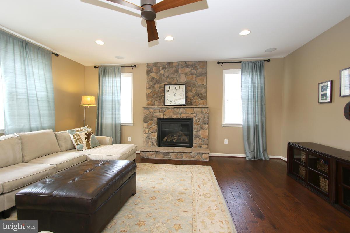 HUNTER RIDGE ESTATES - Residential