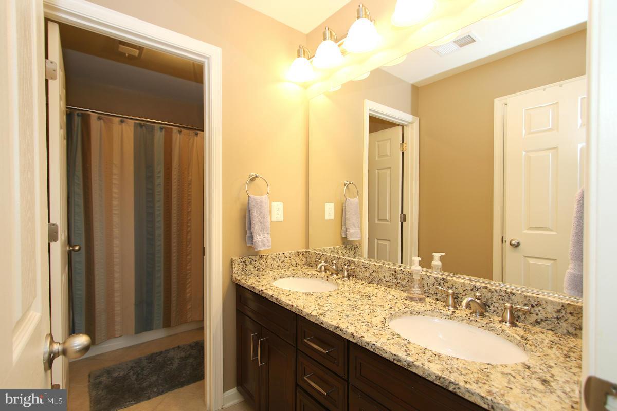 HUNTER RIDGE ESTATES - Residential