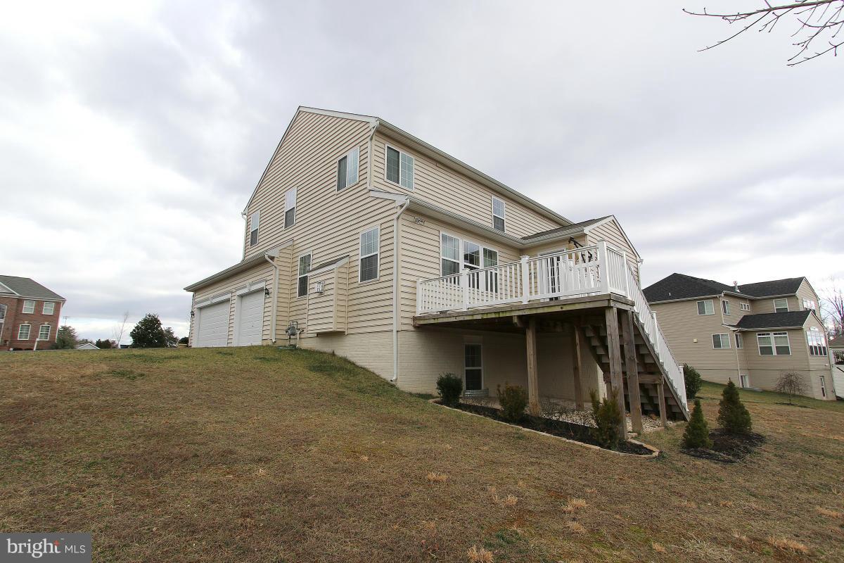 HUNTER RIDGE ESTATES - Residential