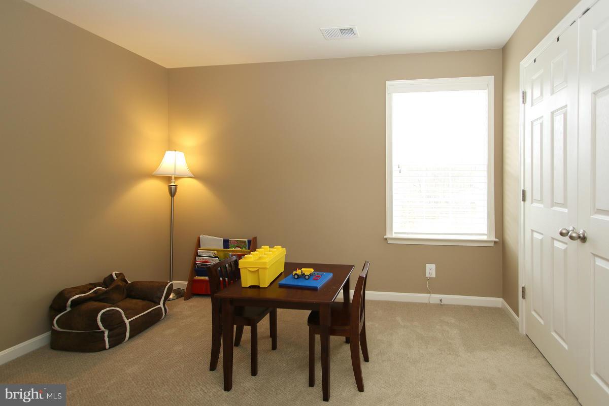 HUNTER RIDGE ESTATES - Residential