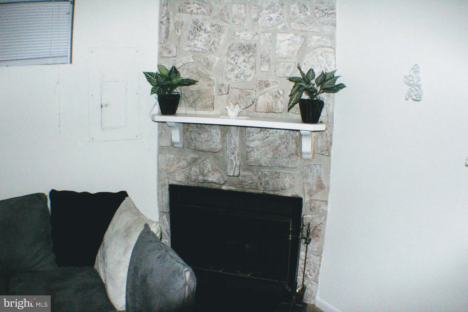 WILLIAMSTOWN - Residential