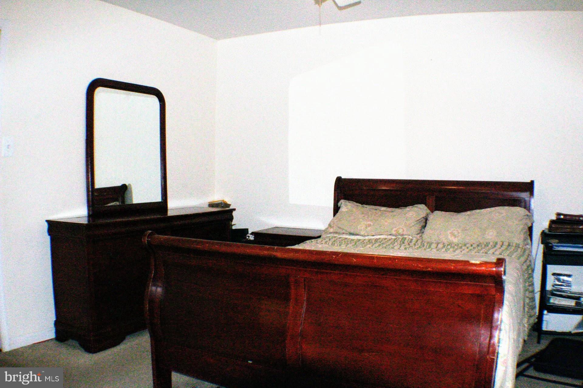 WILLIAMSTOWN - Residential