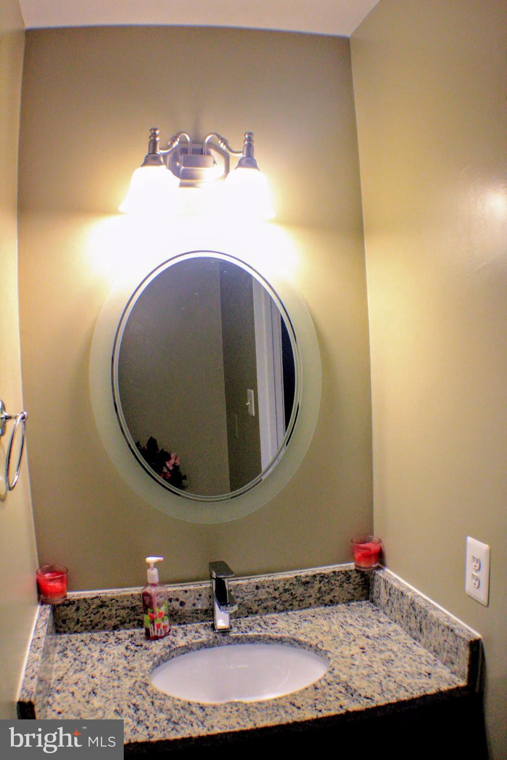 WILLIAMSTOWN - Residential