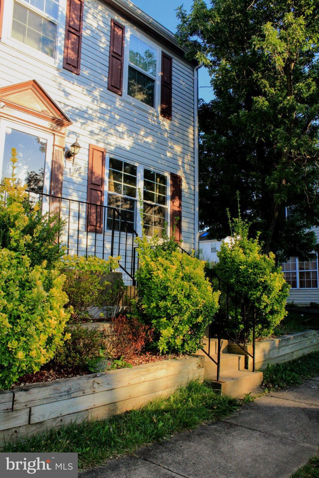 WILLIAMSTOWN - Residential