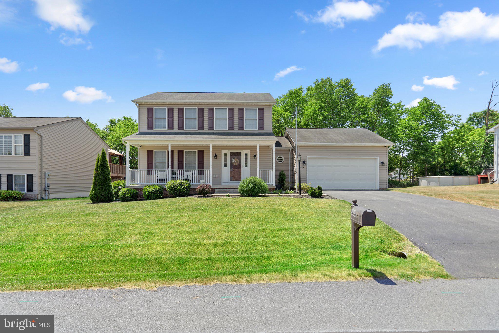 NORTHBROOK ESTATES - Residential