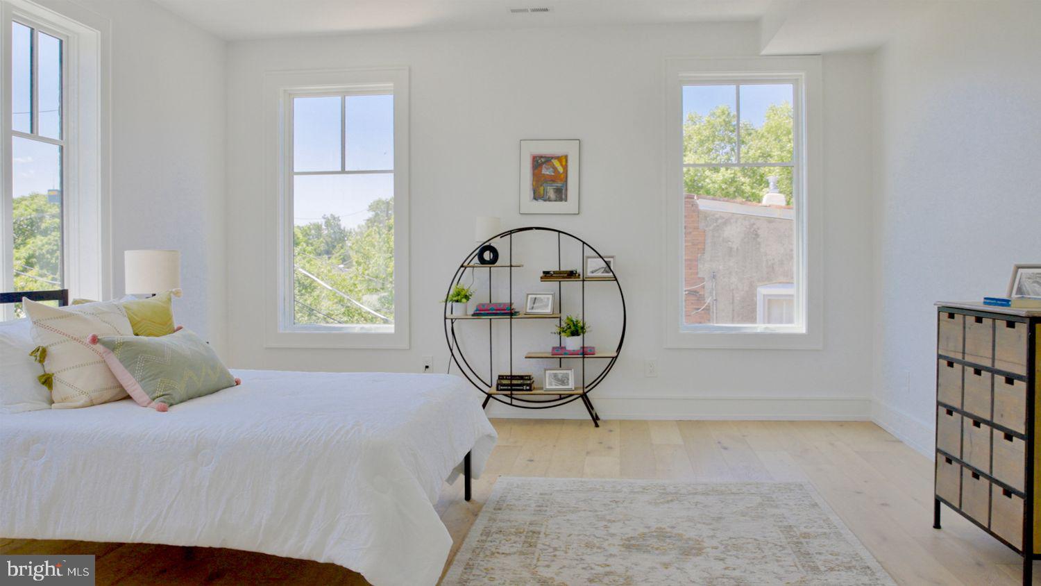 CHESTNUT HILL - Residential