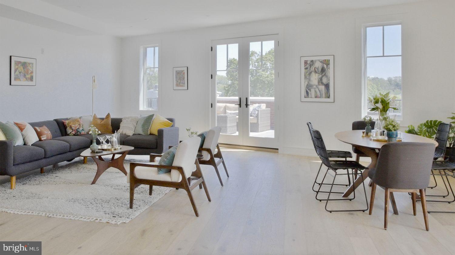 CHESTNUT HILL - Residential