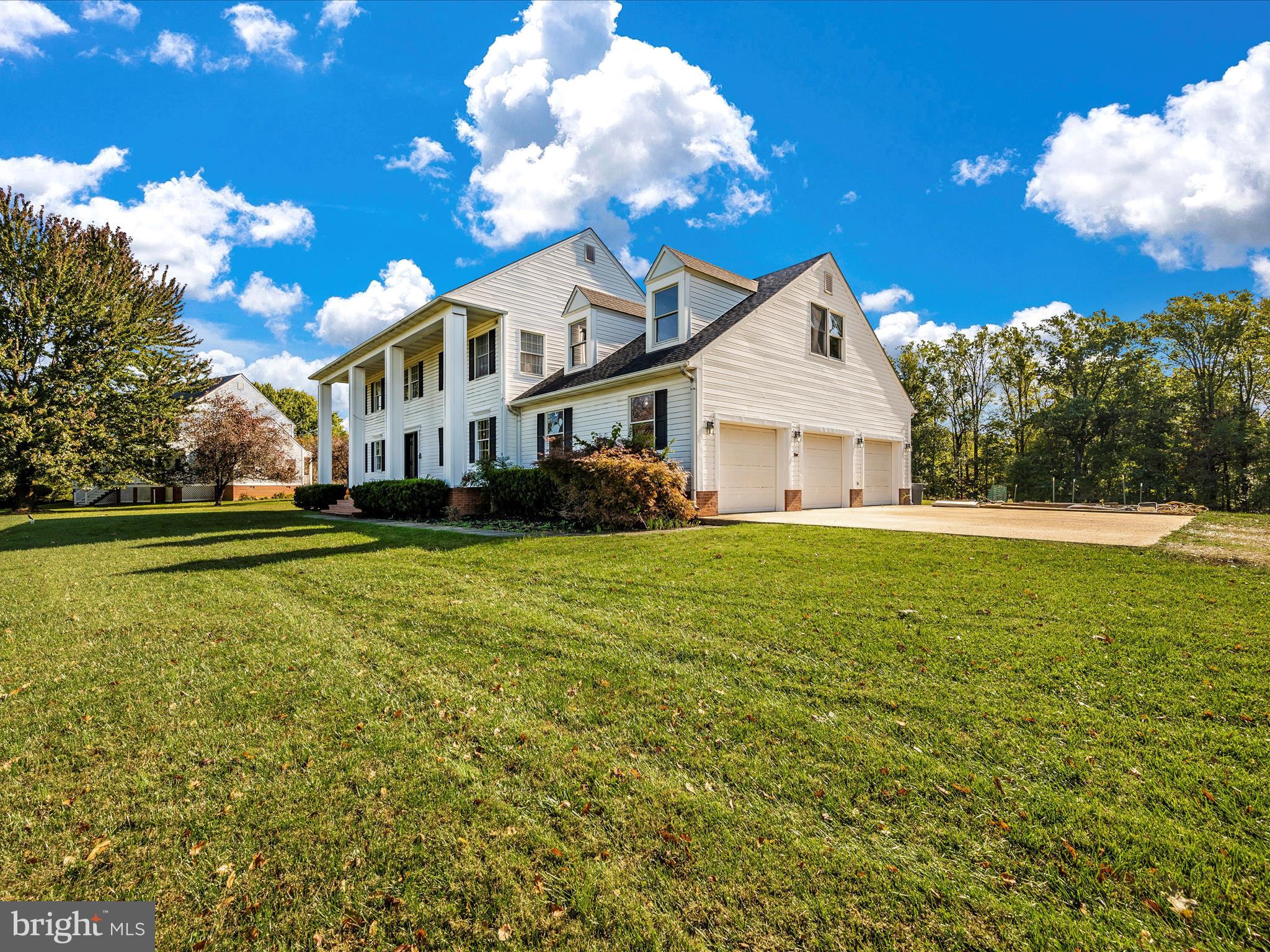 WOODFIELD ESTATES - Residential