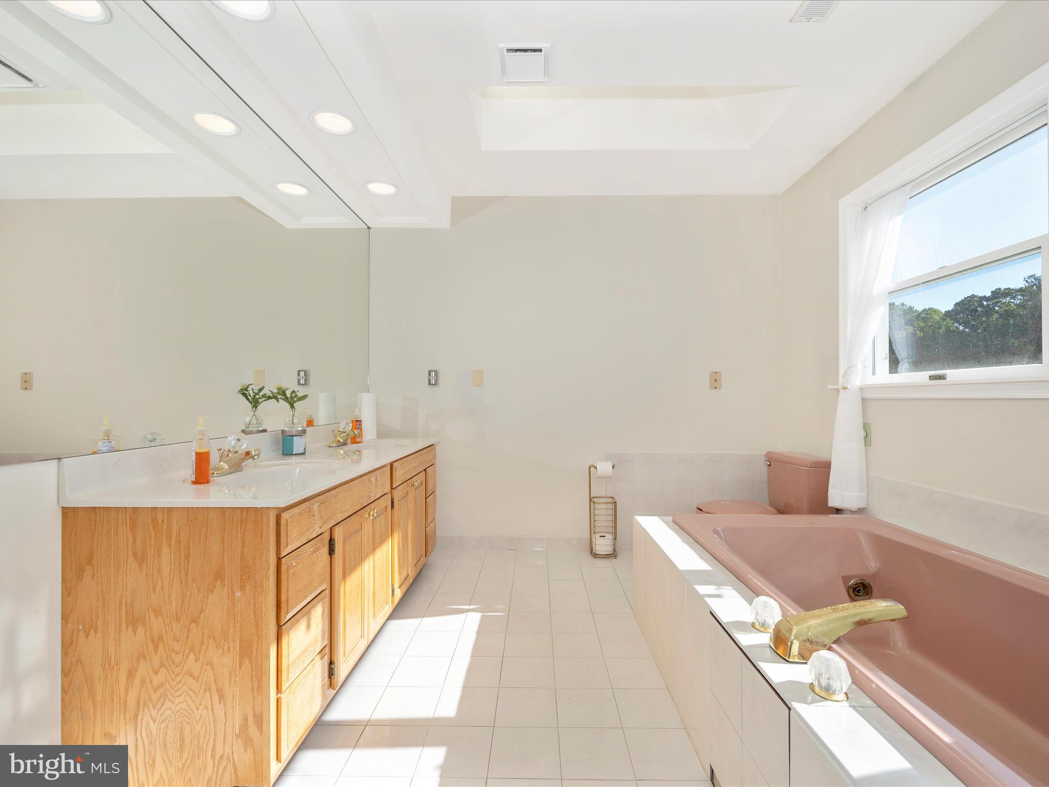 WOODFIELD ESTATES - Residential