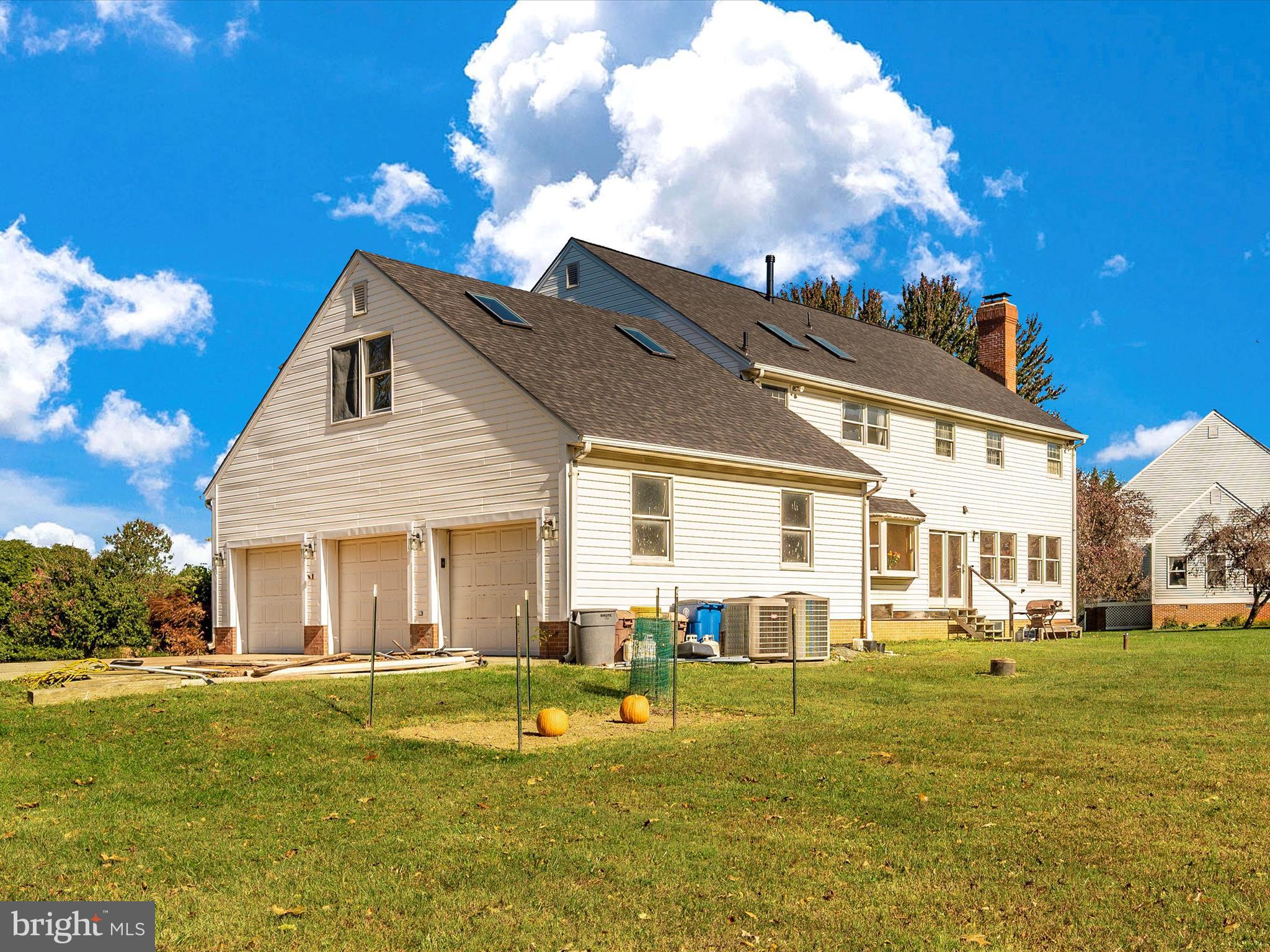 WOODFIELD ESTATES - Residential