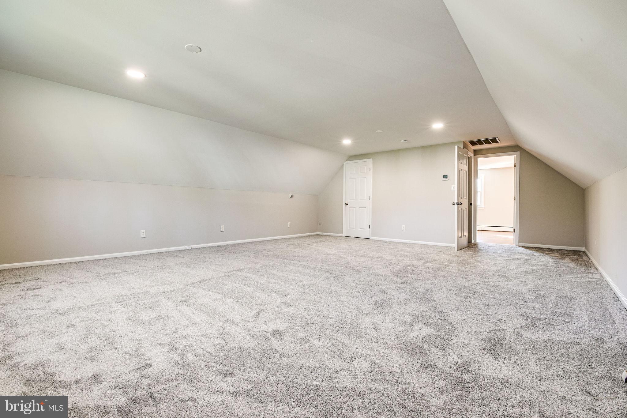 HOLLIN BROOK PARK - Residential