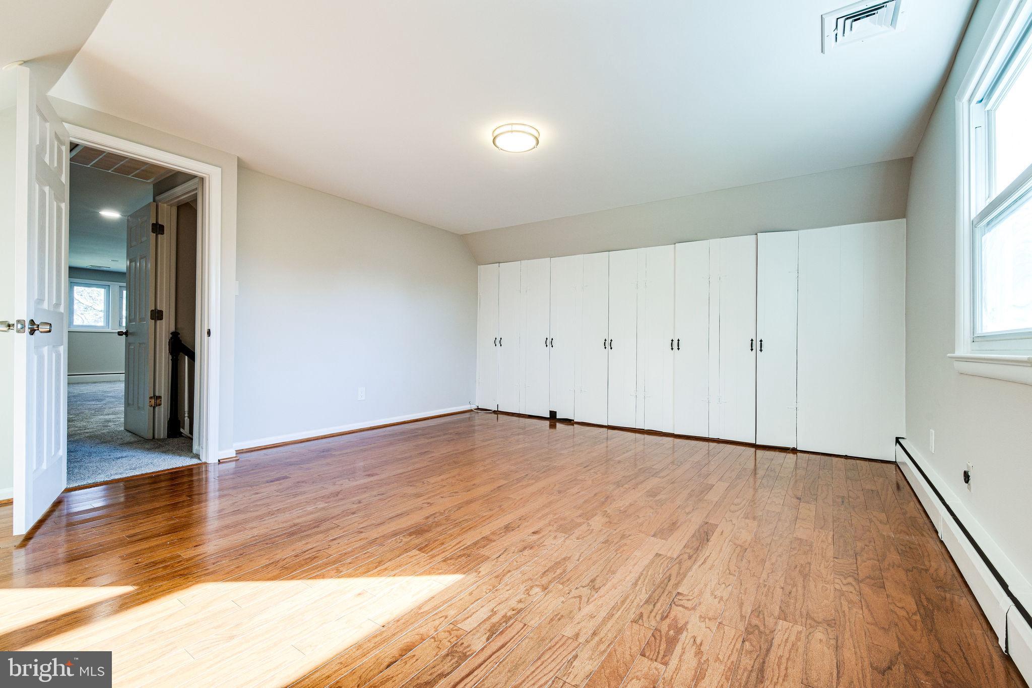 HOLLIN BROOK PARK - Residential