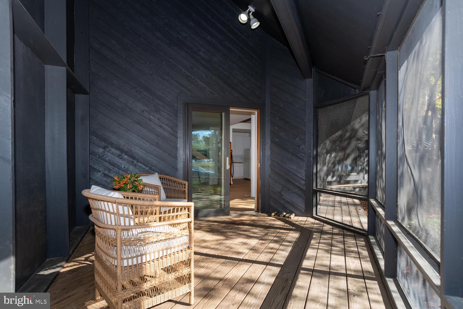 ROYAL OAK - Residential