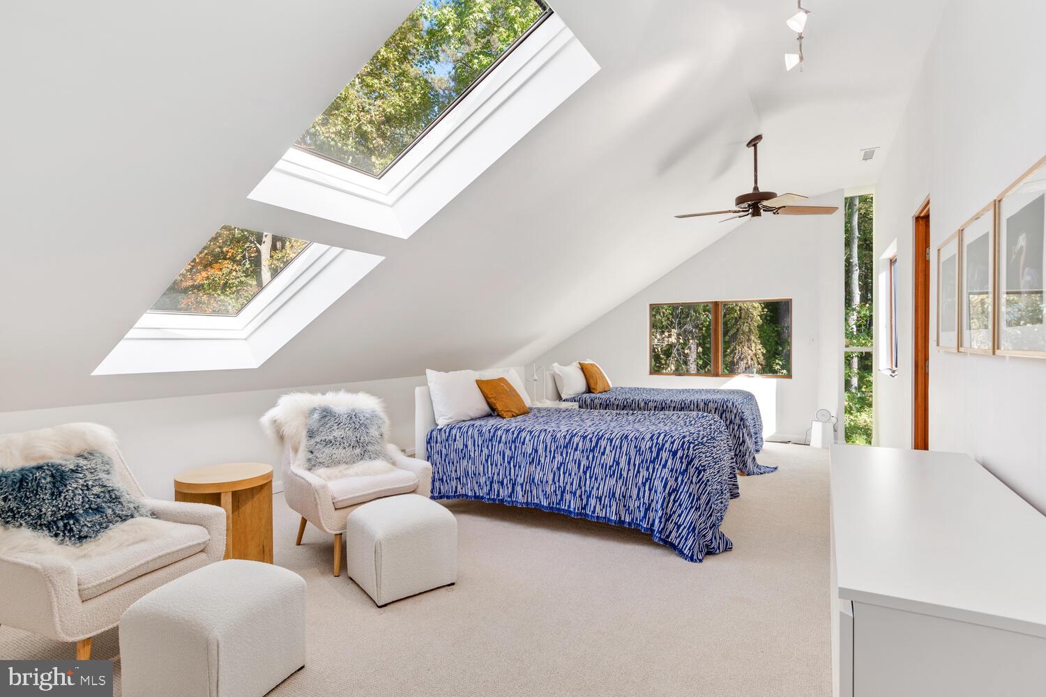 ROYAL OAK - Residential