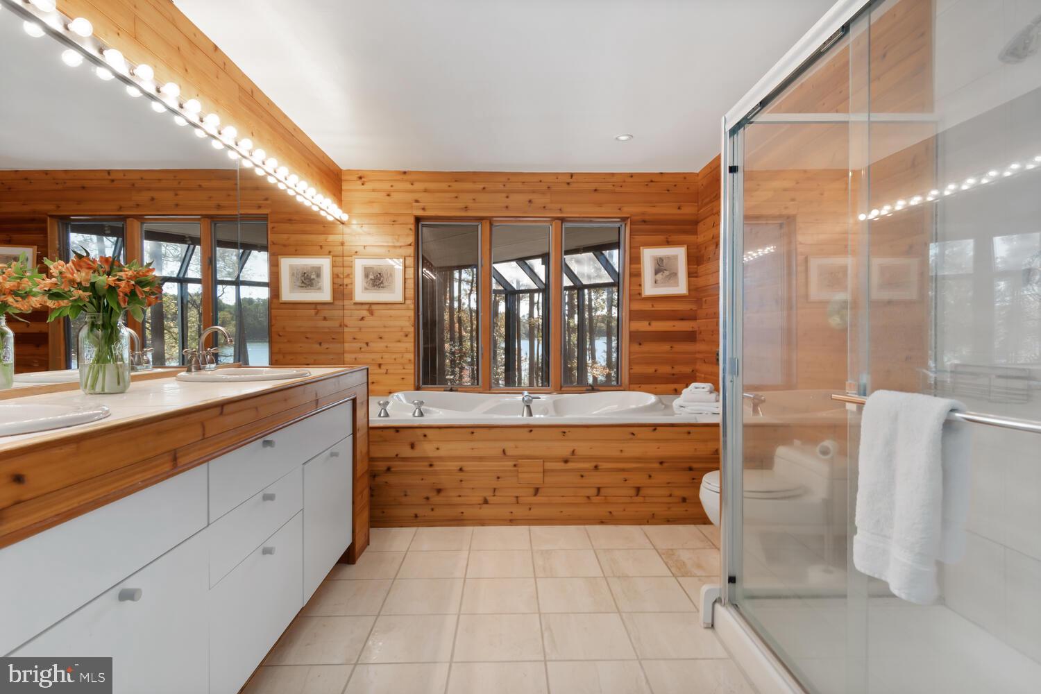 ROYAL OAK - Residential