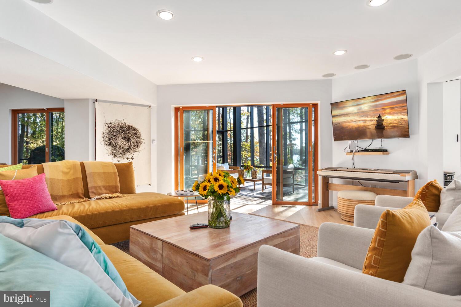 ROYAL OAK - Residential