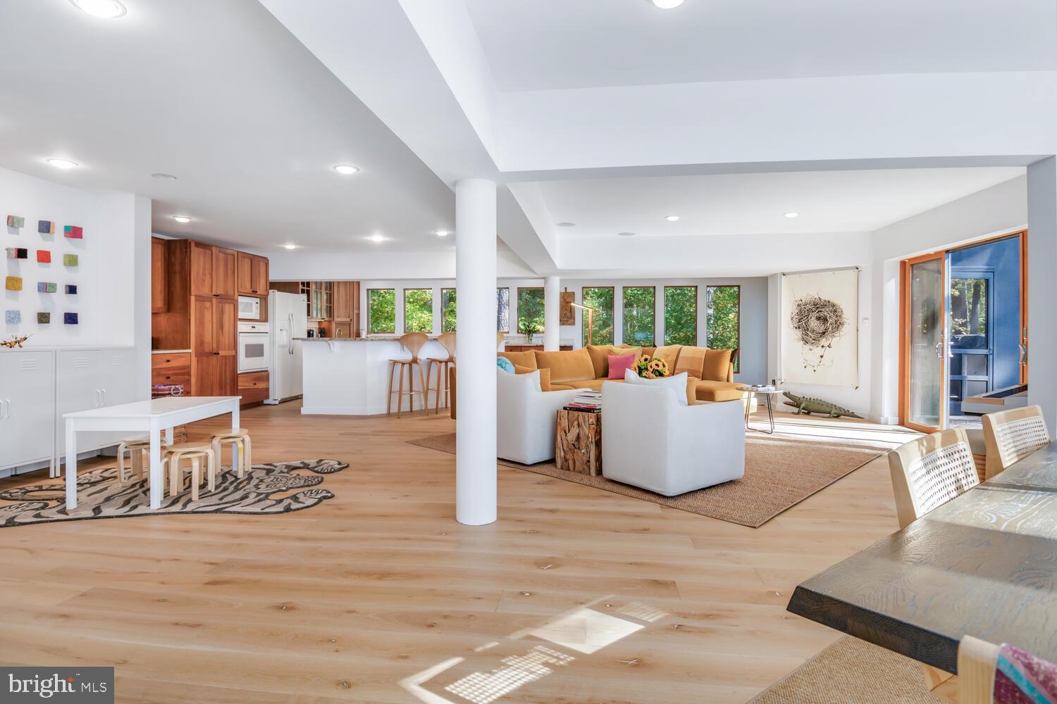 ROYAL OAK - Residential