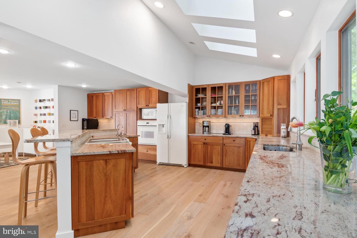 ROYAL OAK - Residential