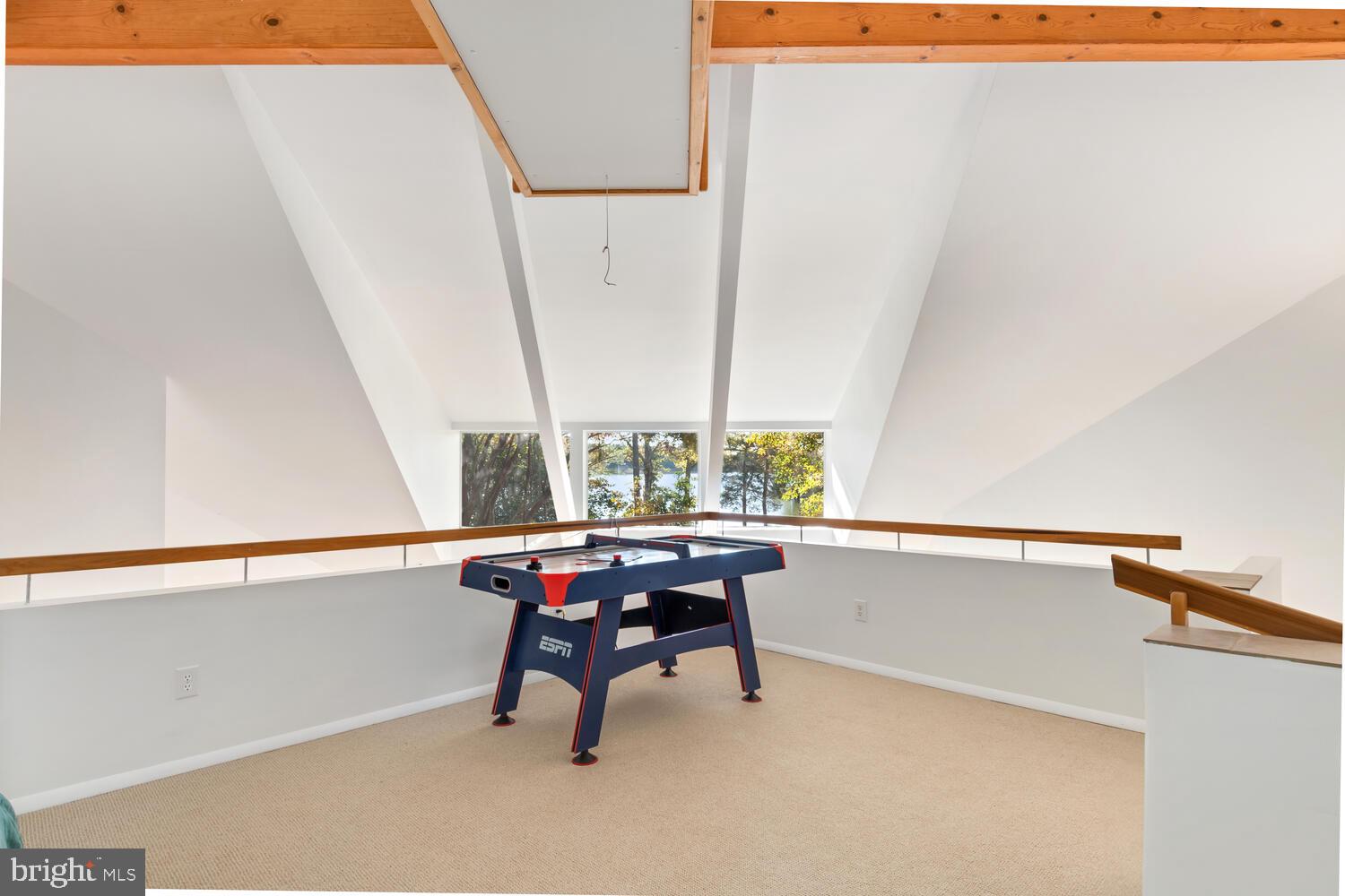 ROYAL OAK - Residential