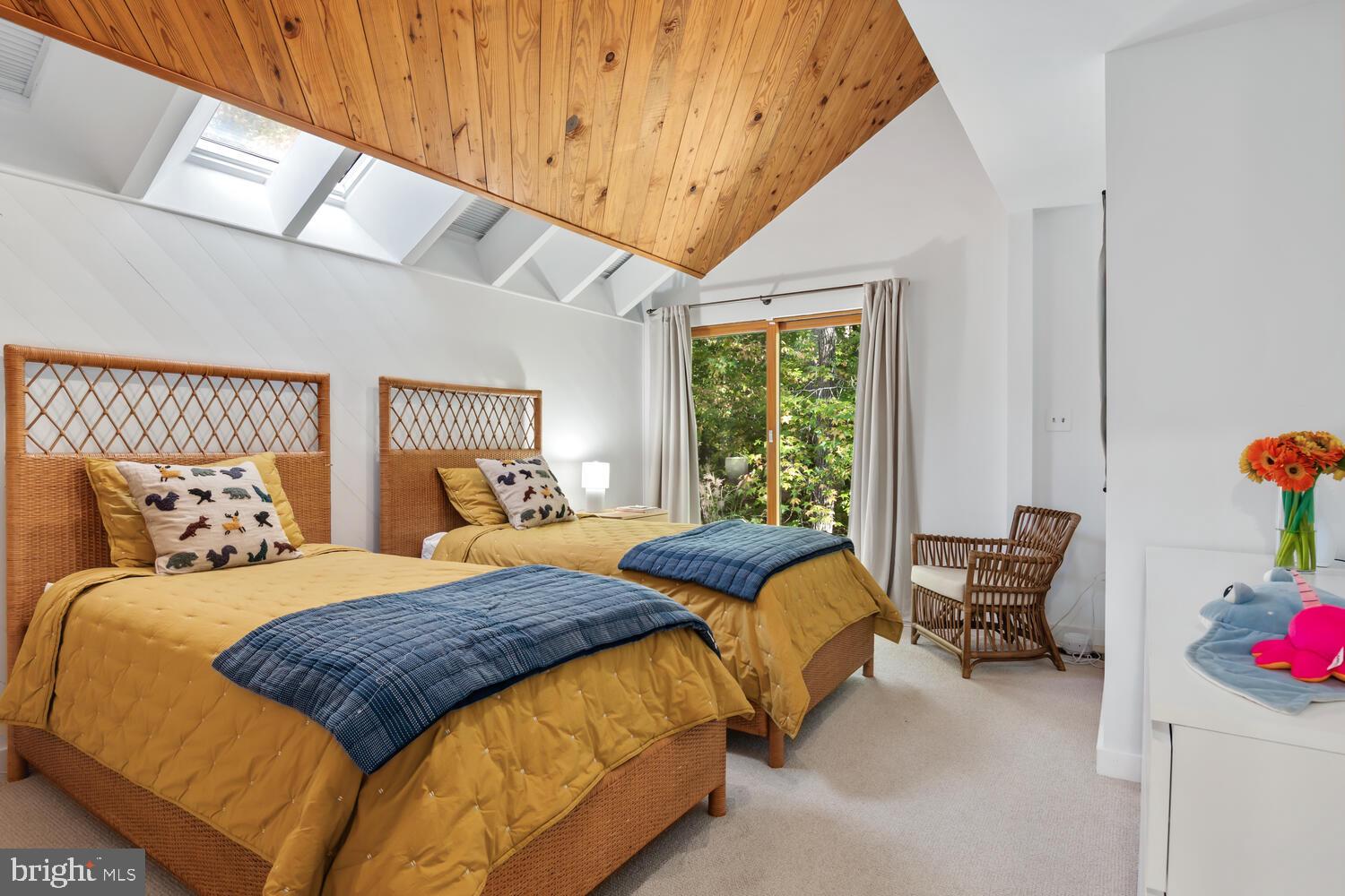 ROYAL OAK - Residential