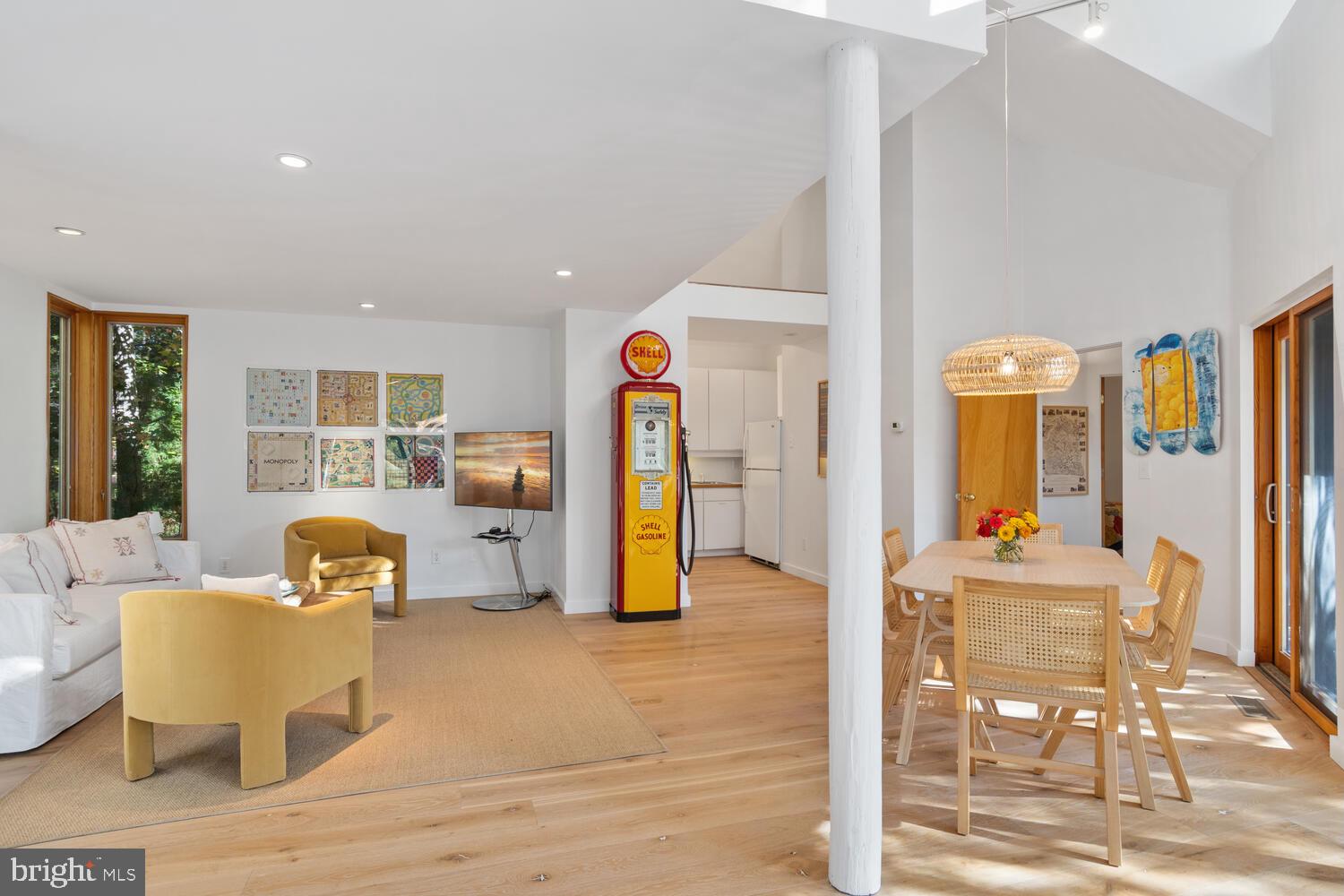 ROYAL OAK - Residential