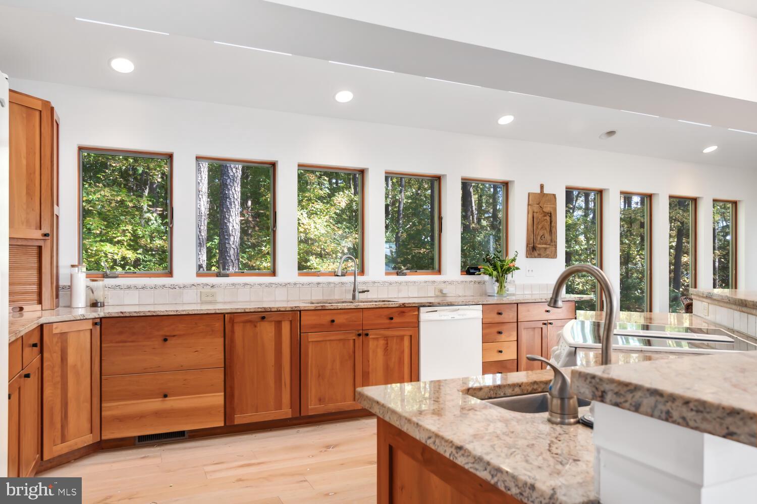 ROYAL OAK - Residential