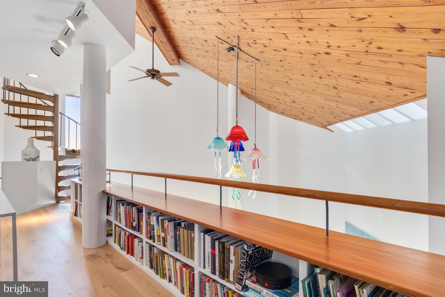 ROYAL OAK - Residential