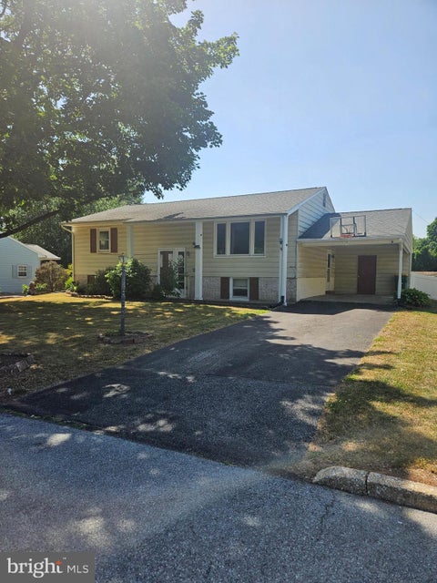 Homes For Sale - 1132 Cornell Drive<br/> HUMMELSTOWN, PA 17036