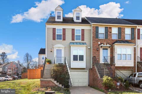 Townhouse For Sale - 14501 Brookmoor Lane<br/> CENTREVILLE, VA 20120