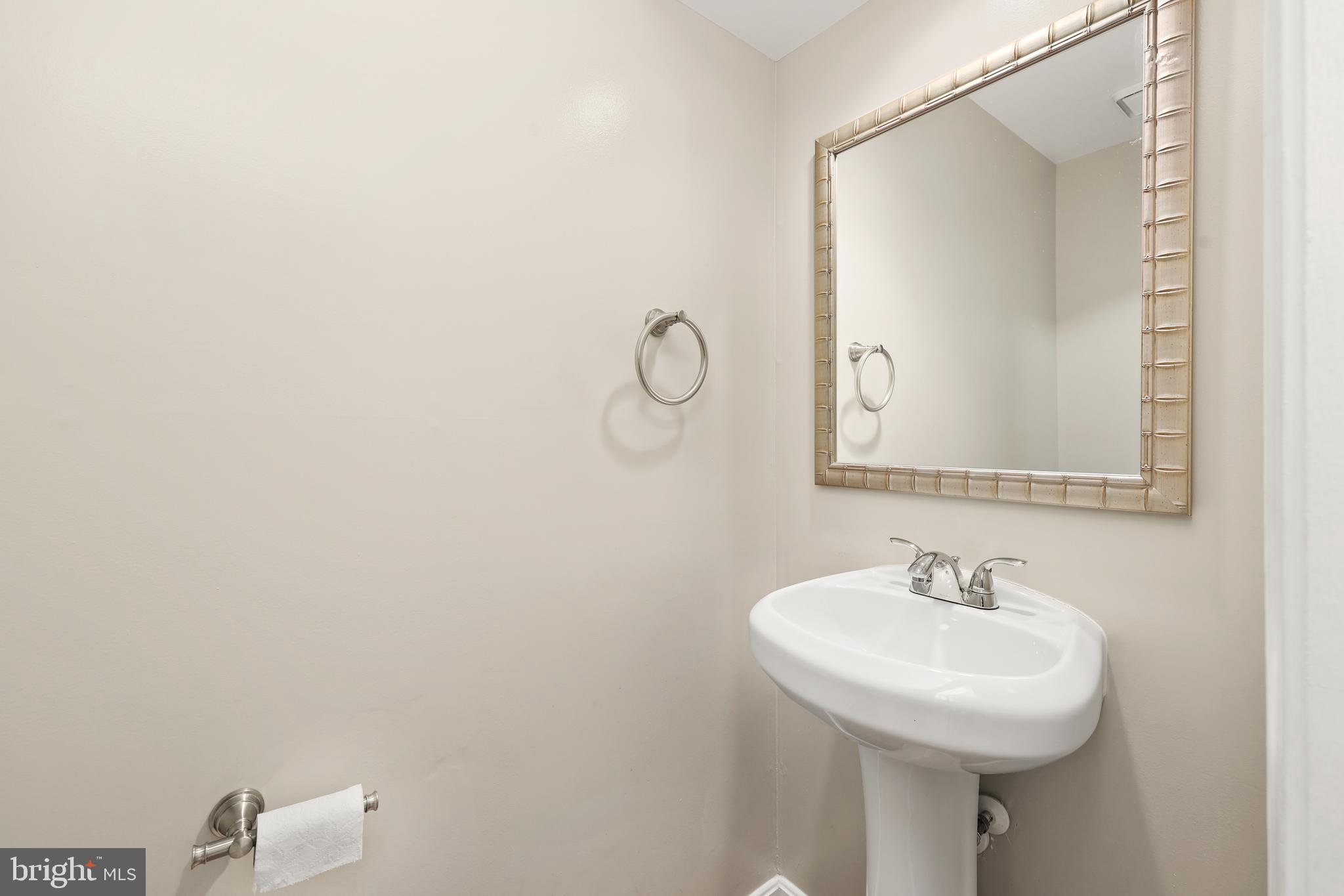 WOODGATE MANOR - Residential