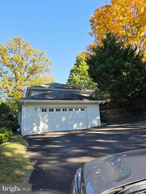 Photo of 7200 Park Terrace Drive, ALEXANDRIA, VA 22307 (MLS # VAFX2347008)