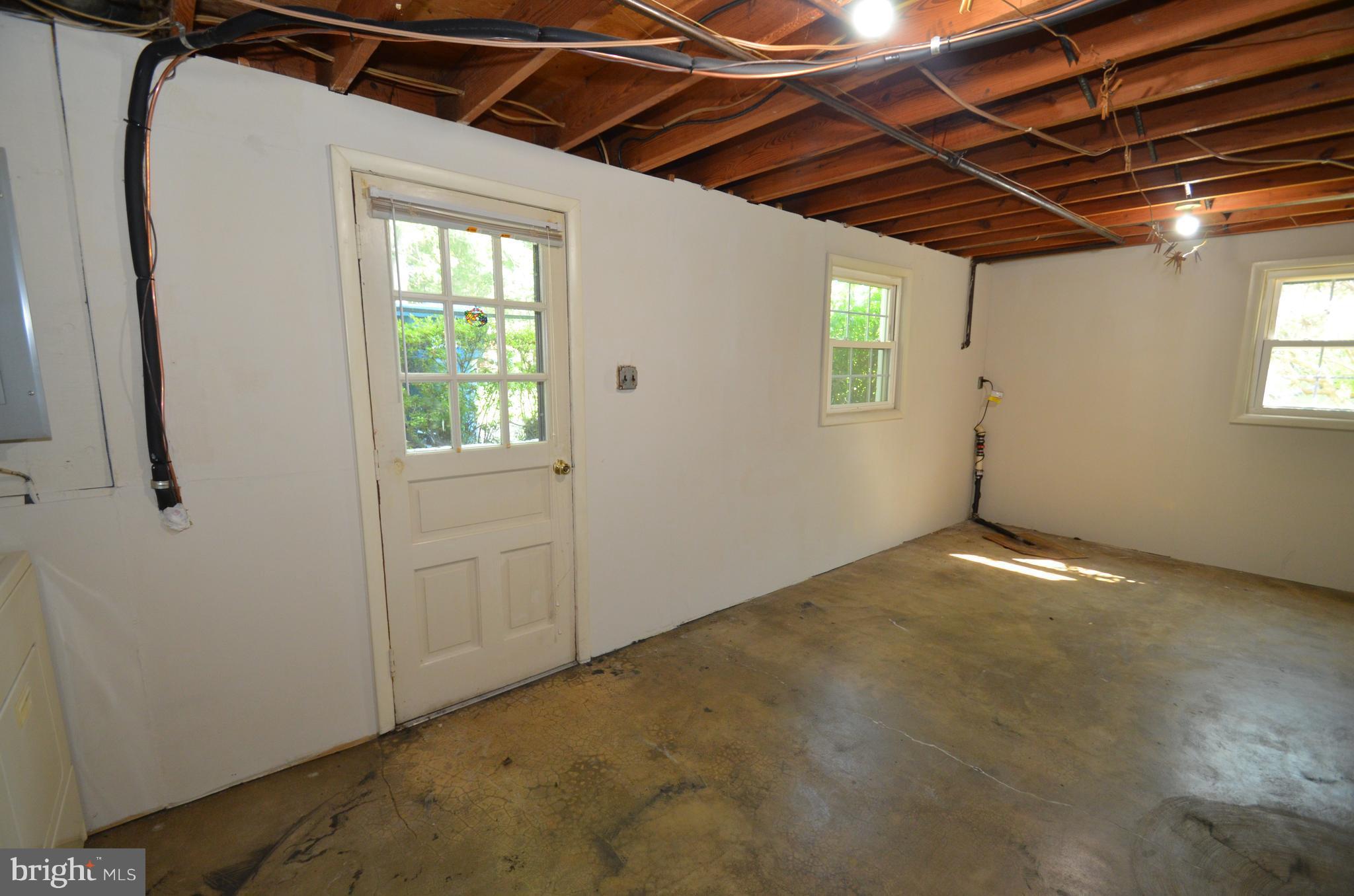 HAYFIELD FARM - Residential