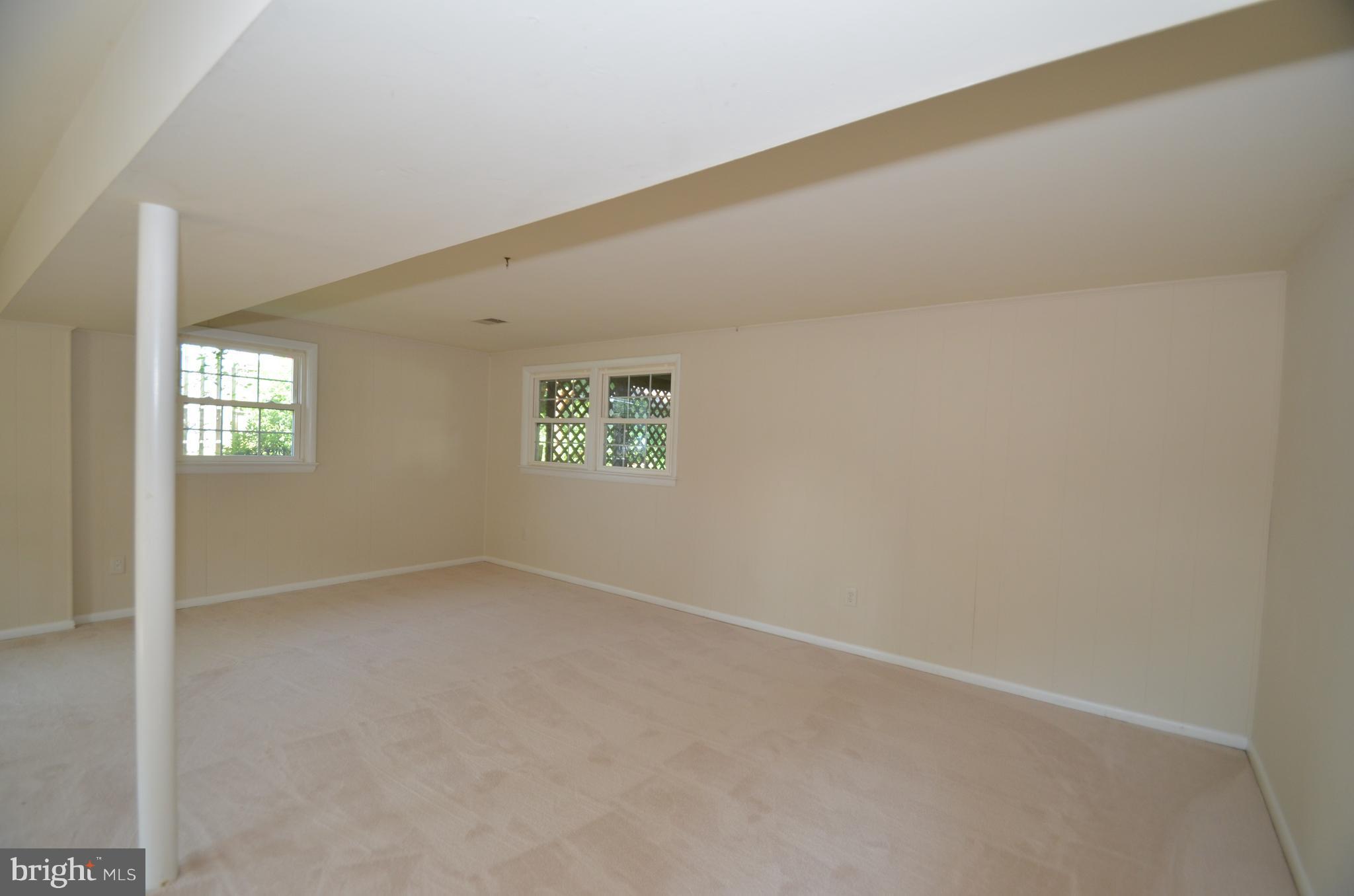 HAYFIELD FARM - Residential