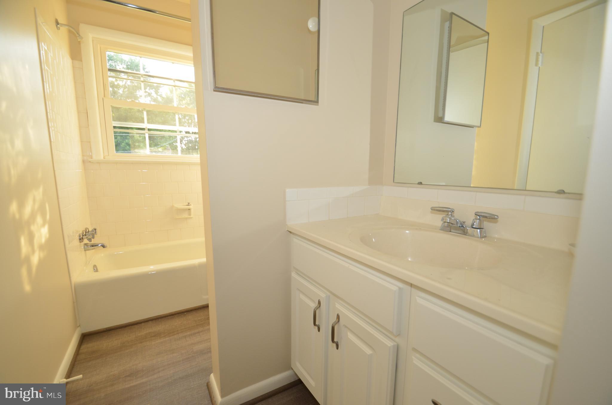 HAYFIELD FARM - Residential