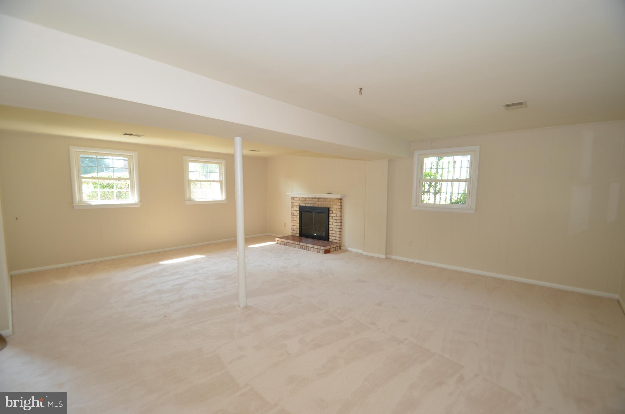 HAYFIELD FARM - Residential