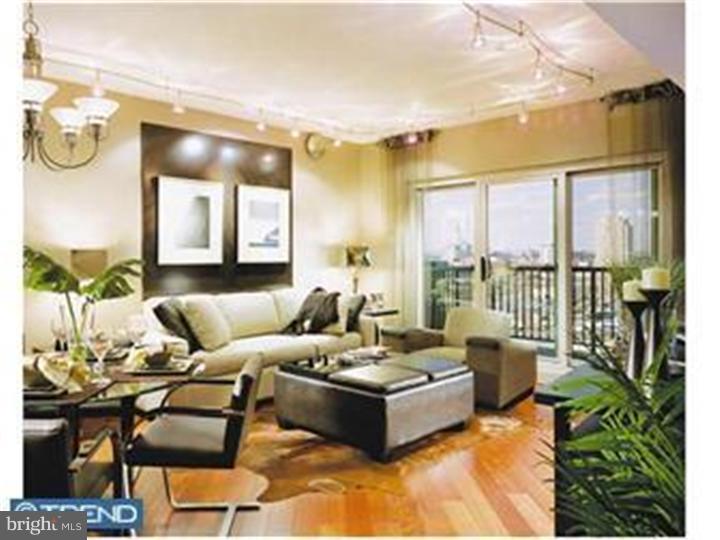 DOCKSIDE CONDOMINIUM - Residential
