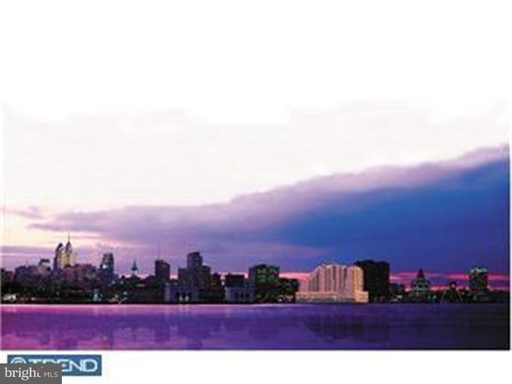 DOCKSIDE CONDOMINIUM - Residential