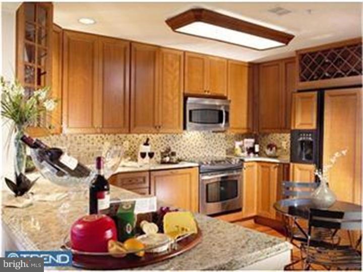 DOCKSIDE CONDOMINIUM - Residential