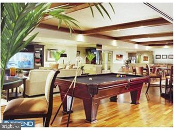 DOCKSIDE CONDOMINIUM - Residential