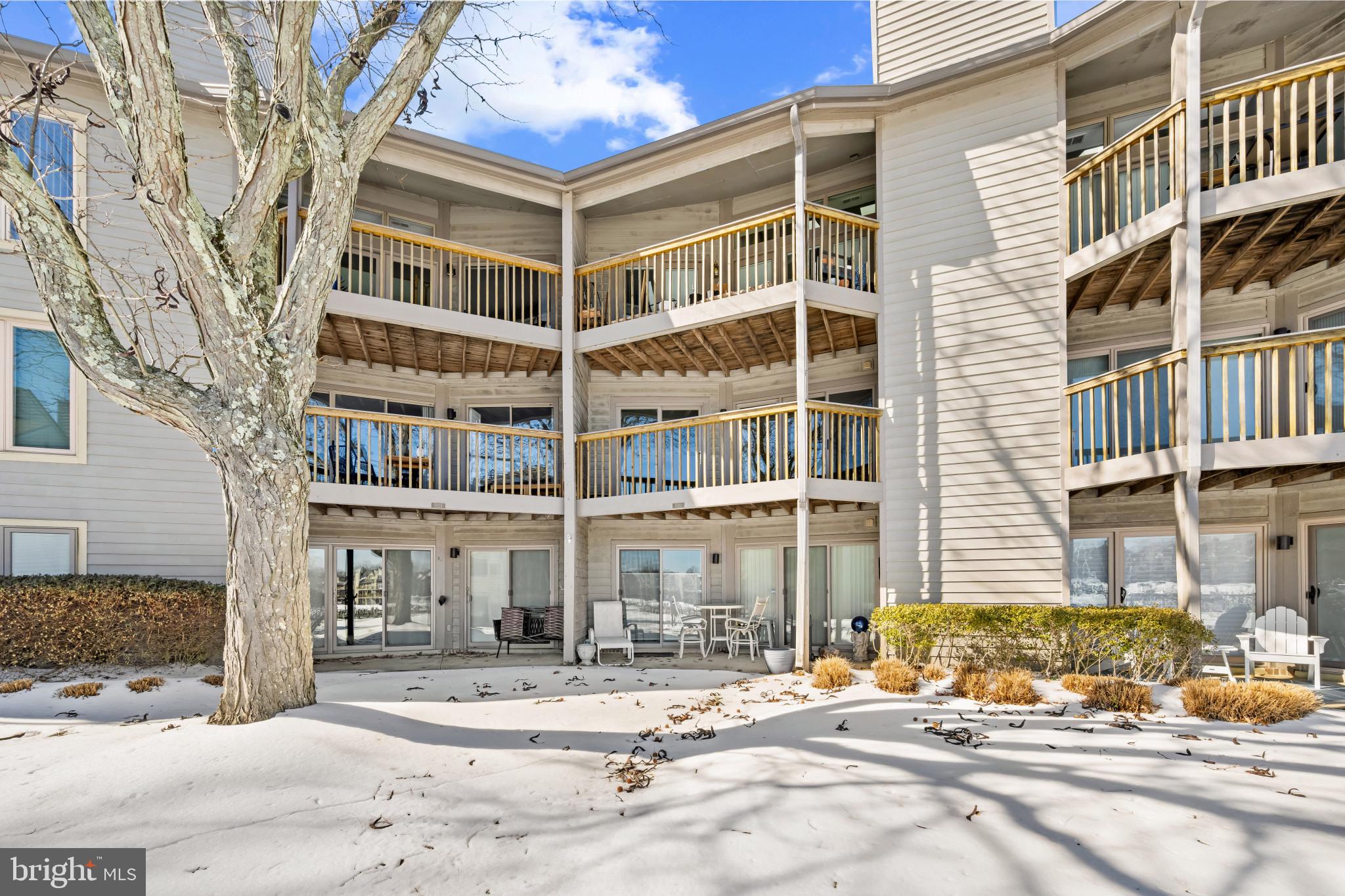 CHESAPEAKE HARBOUR - Residential