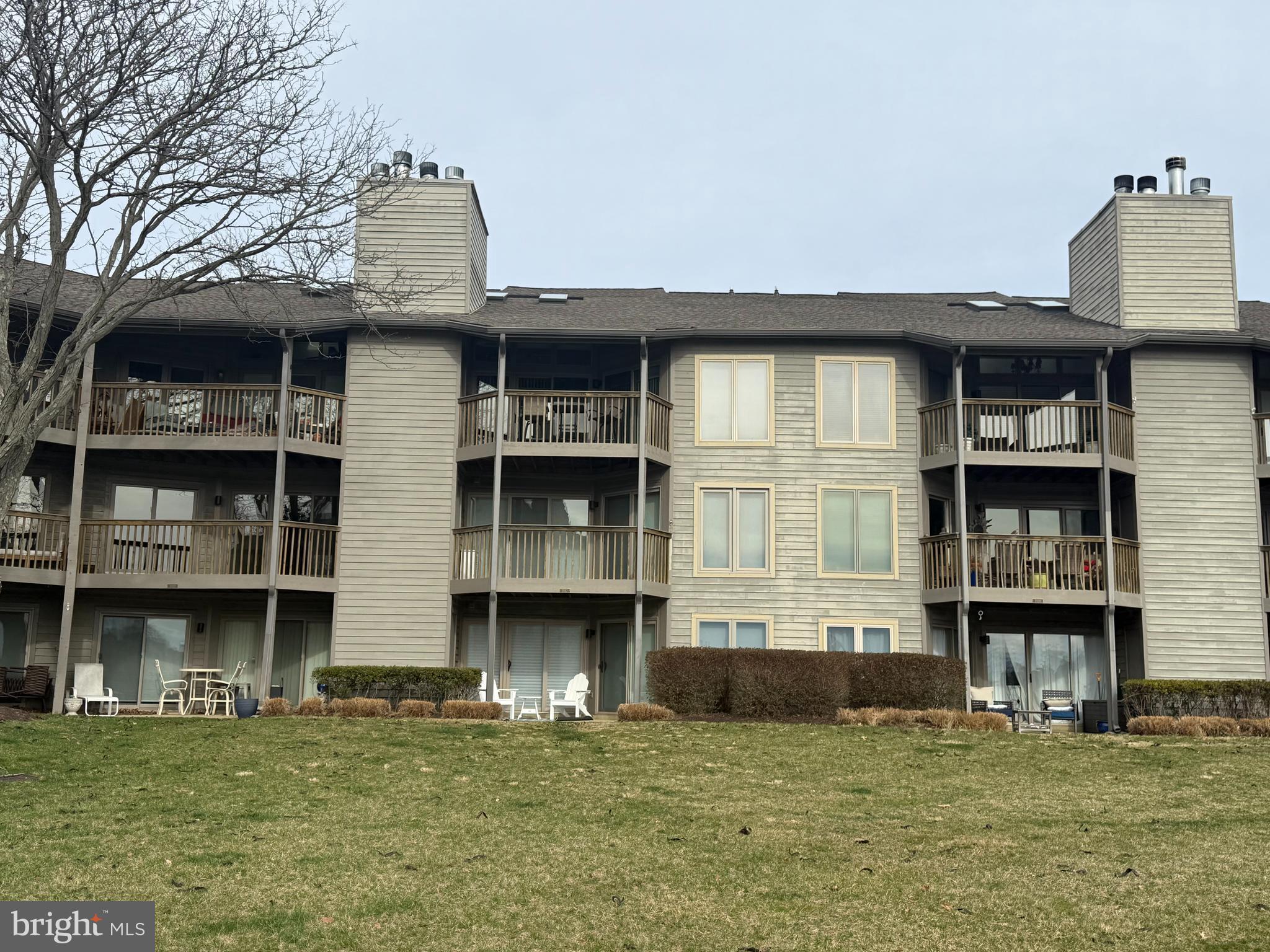 CHESAPEAKE HARBOUR - Residential