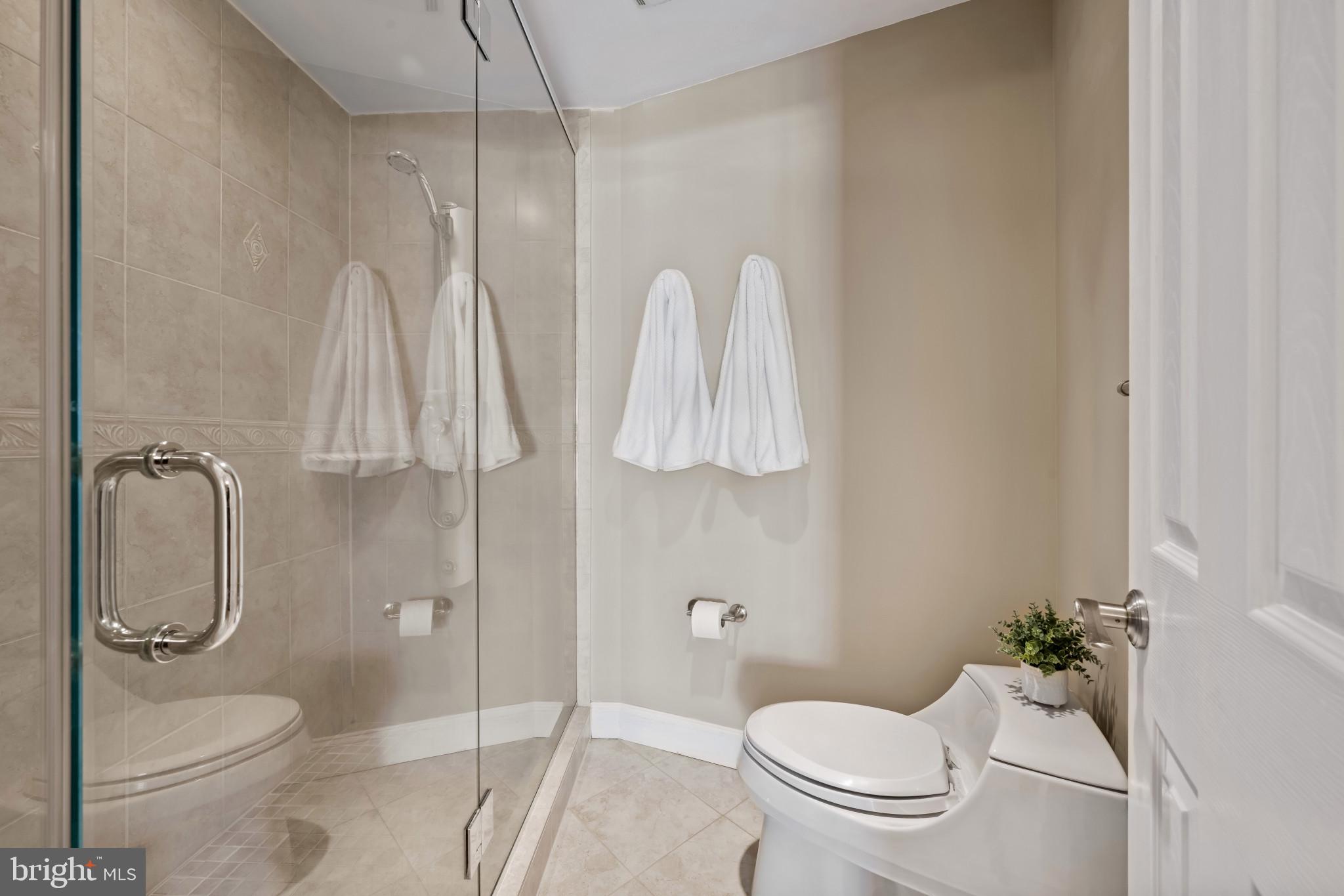 CHESAPEAKE HARBOUR - Residential