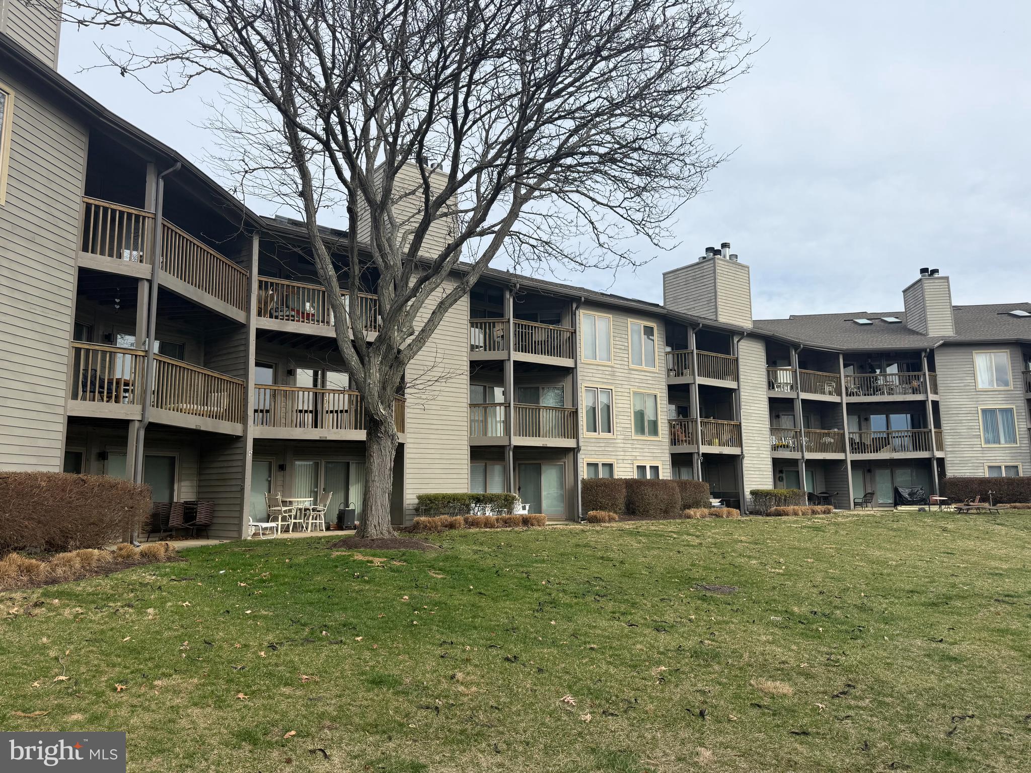 CHESAPEAKE HARBOUR - Residential