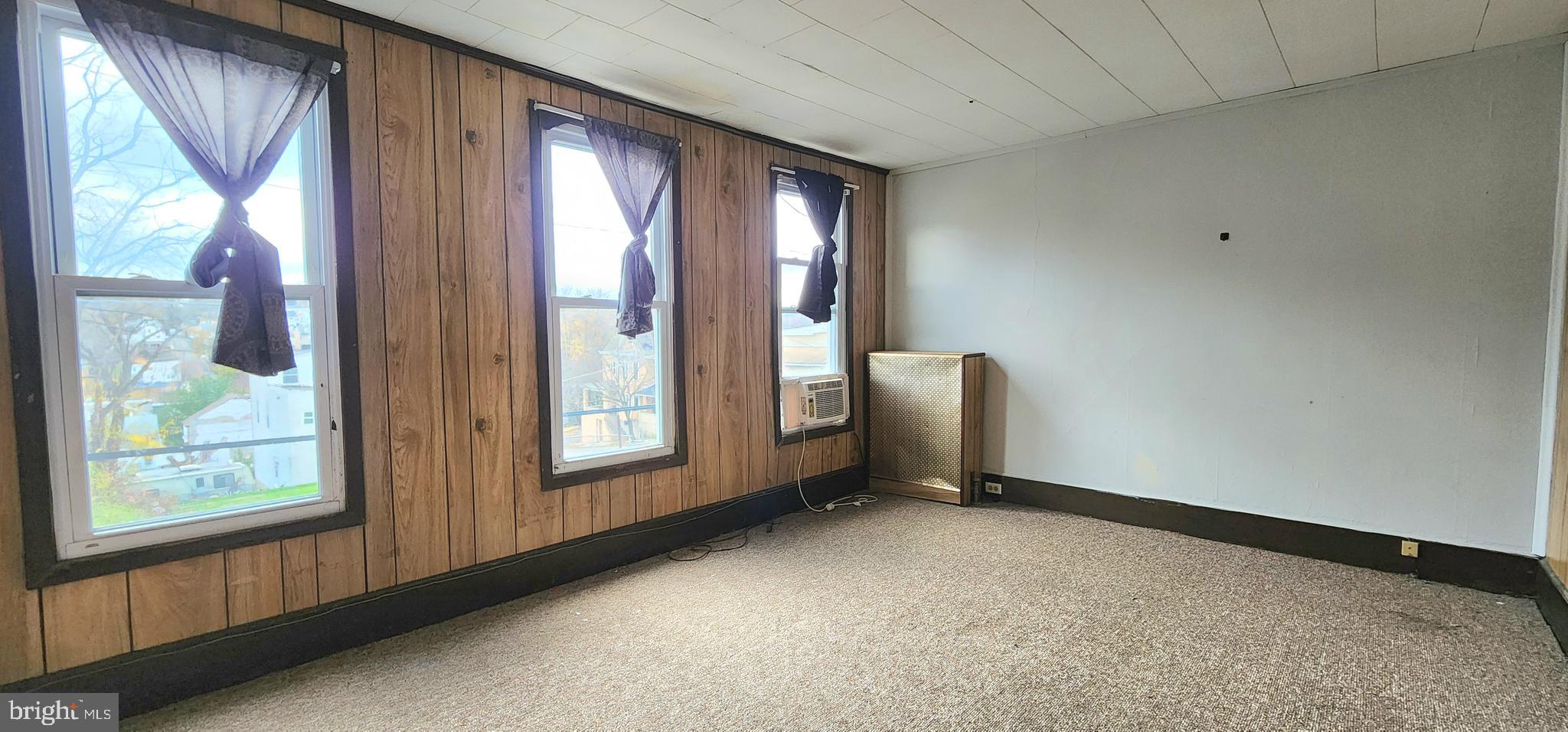 POTTSVILLE - Residential