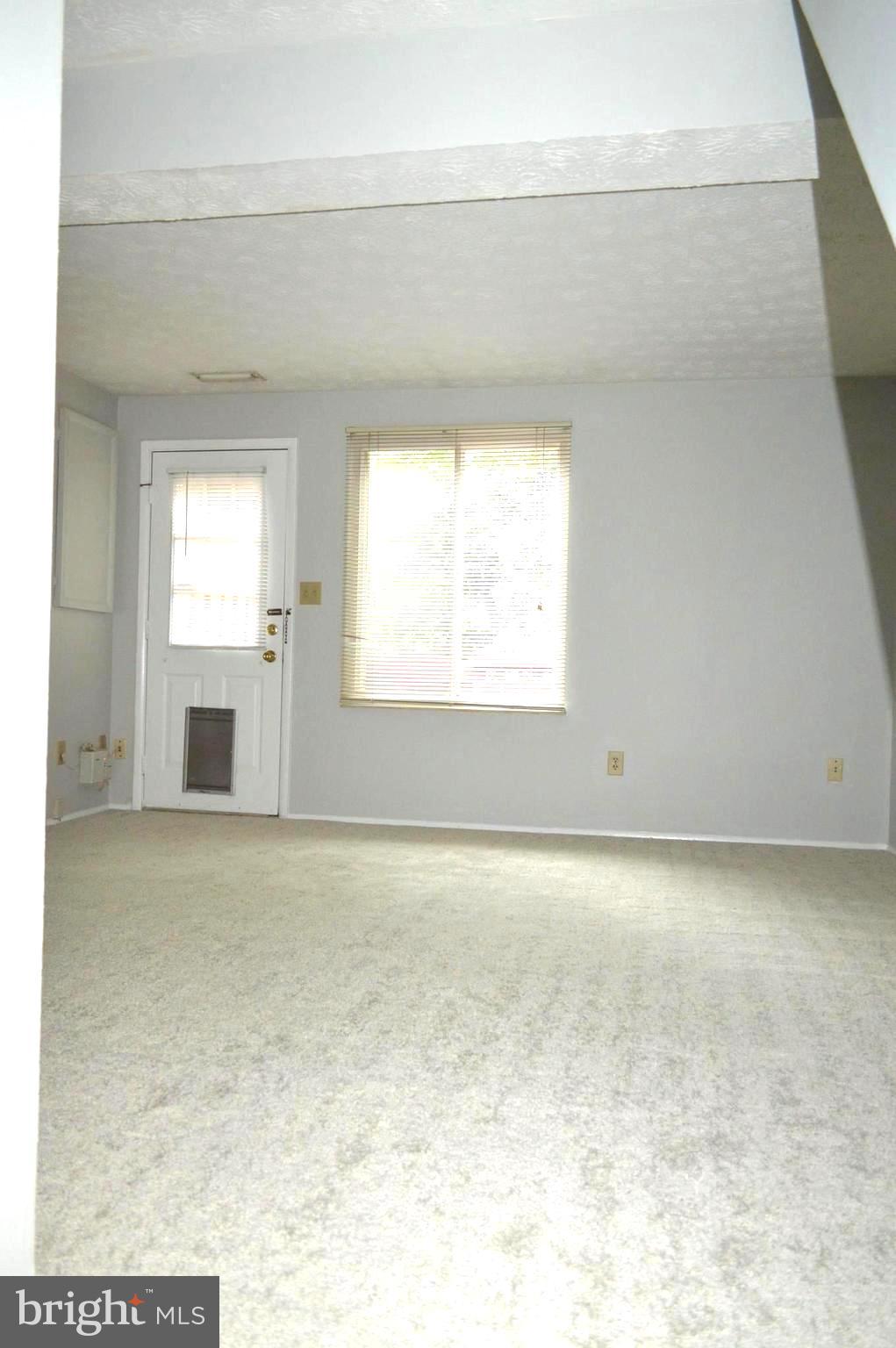 NEWINGTON COMMONS - Residential Lease