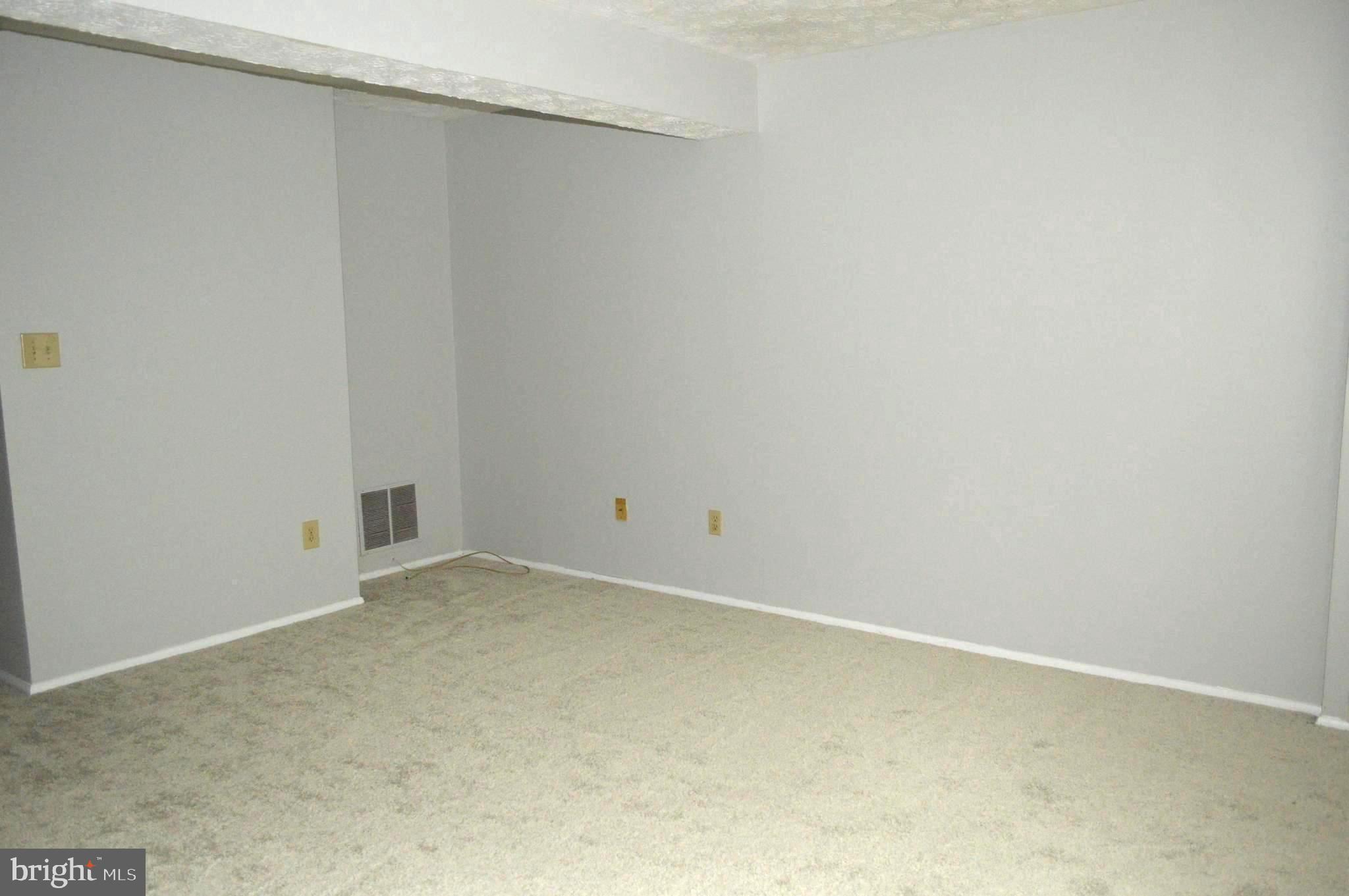 NEWINGTON COMMONS - Residential Lease