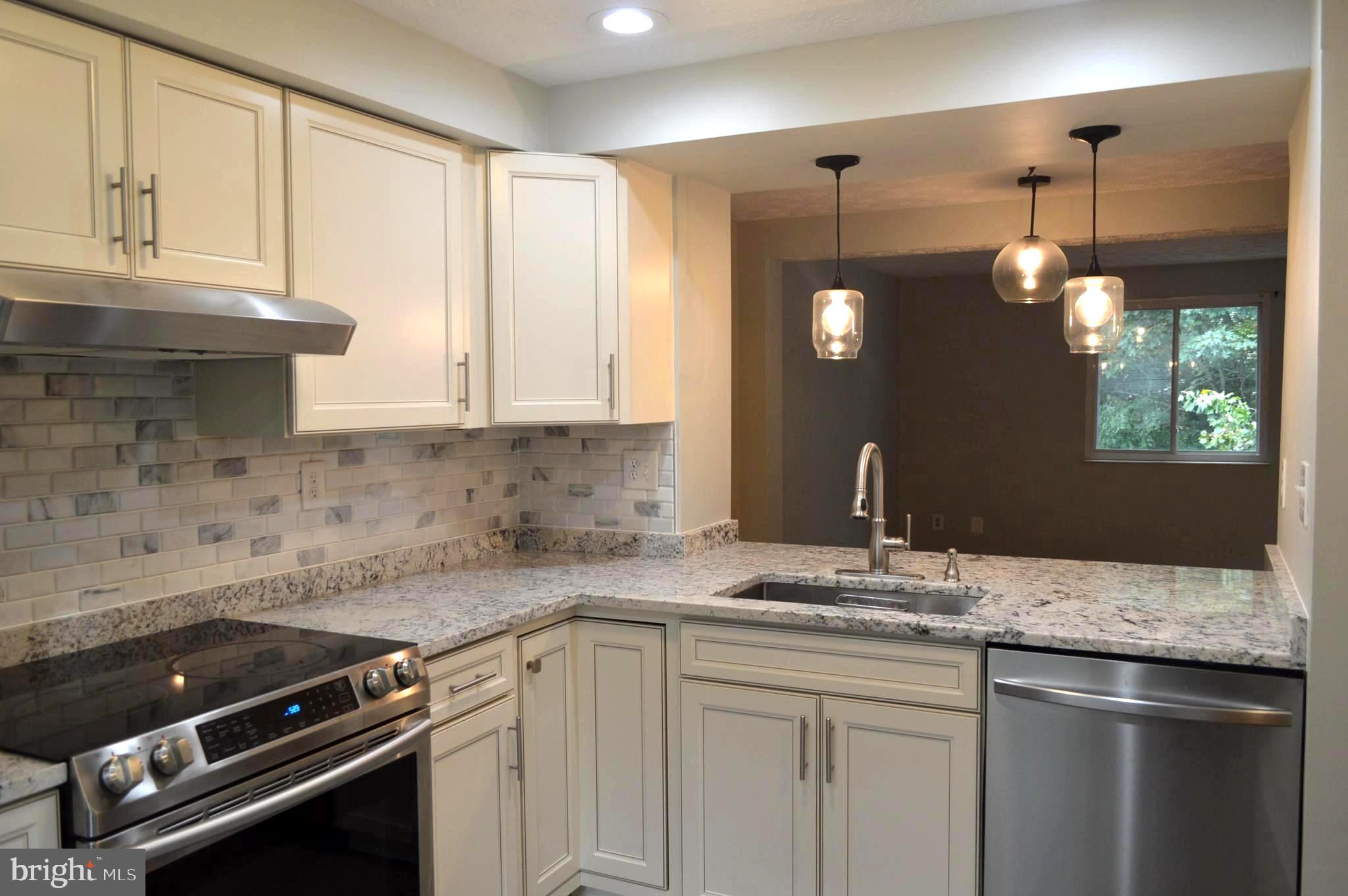 NEWINGTON COMMONS - Residential Lease