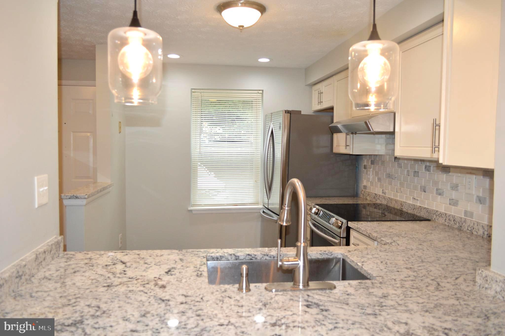 NEWINGTON COMMONS - Residential Lease