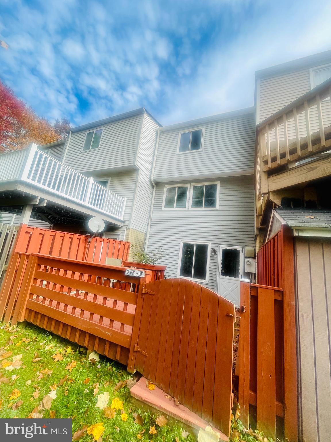 NEWINGTON COMMONS - Residential Lease